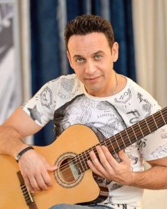 http://cairo30.com/wp-content/uploads/2020/12/4f8db40er-240x300.jpg