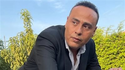 محمود عبدالمغني: «اشتغلت في ورشة طوب عشان أساعد أسرتي بعد ۏفاة والدي»