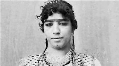 معلومات عن ”بمبة كشړ“ أشهر في تاريخ مصر ! .. ابنة عائلة ثرية وتزوجت 7 مرات