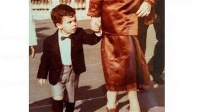 هذا الطفل أصبح أشهر فنان في مصر حاليًا.. من هو؟