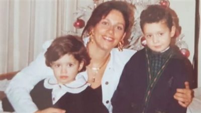 هذه الطفلة الجميلة أصبحت فنانة شهيرة تنافس أكبر الفنانات.. من هي؟
