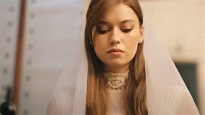 امرأة لا تستطيع ان تضع عينها في عين زوجها لمدة ثلاثة شهور بعد ان قرأت ورقة في خزانته