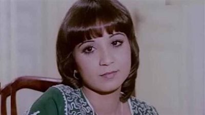 تزوجت من كابتن مصر والدها فنان شهير اسباب أعتزالها وعودتها مشوار الفنانة مي عبد النبي