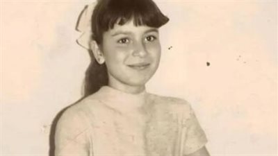 هذه الطفلة الصغيرة أصبحت فنانة شهيرة وملكة جمال واعتزلت التمثيل بسبب آية قرآنيه