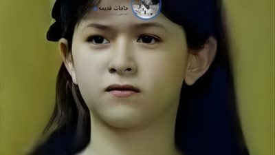 هذة الطفله  فنانة مصريه  وابنه فنان شهير جدا ووالدتها ايضا فنانه مشهورة